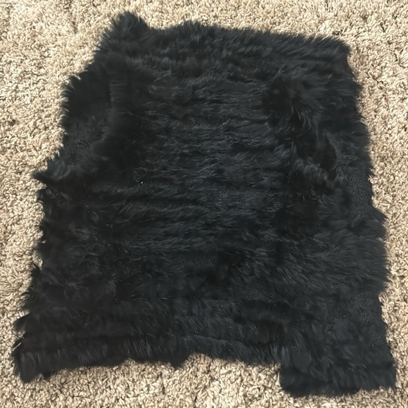 Black Rabbit Fur Vest - Picture 2 of 3